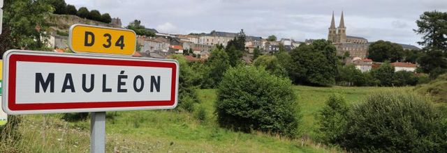 MAULÉON (Deux-Sèvres) (1/2)