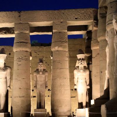 Le temple d'Amon by night à Louxor 2, Thèbes, Egypte