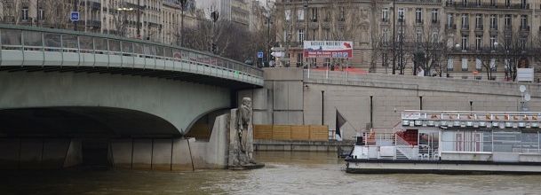 Le Zouave du Pont de l'Alma (2)