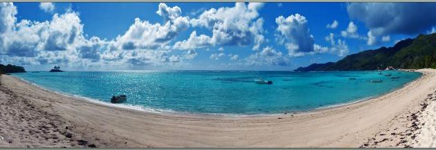 Vue panoramique à 180° sur Anse Royale, de la Pointe au Sel et l'Ilet Souris à la Pointe Capucins - Mahé - Seychelles
