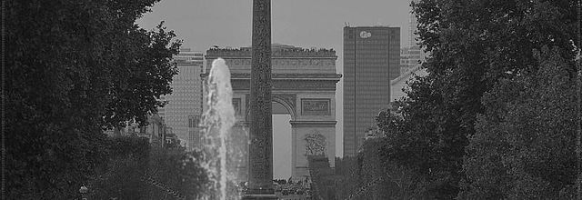 Les Champs-Elysées : La plus belle avenue du monde !