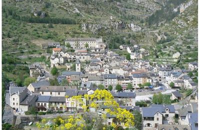 SAINTE-ENIMIE, UN JOLI VILLAGE (Lozère - 48)