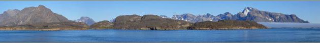 18 h 30 : nous entrons dans le très long (190 km) fjord de Kangerlussuaq (Søndre Strømfjord) - Groenland