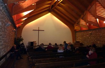 ☻ Alessandro Sensale et sa guitare à l'église évangélique libre de Pari