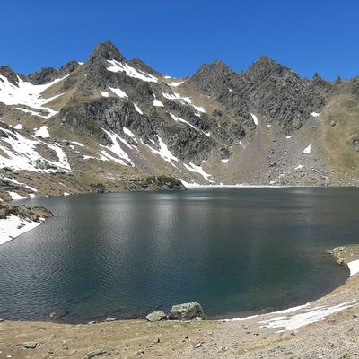 Circuit des étangs et des lacs d'Ayous par le Paradis des Basques (2120 m.)