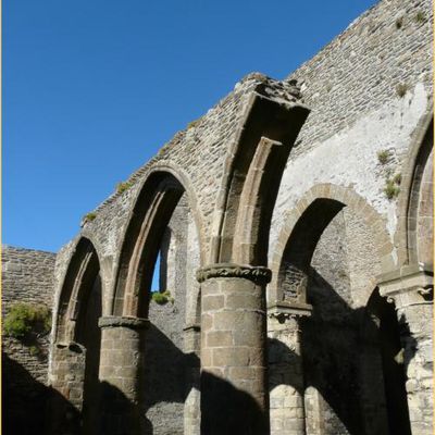 Vestiges de l'Abbaye Mauriste Pointe St Mathieu