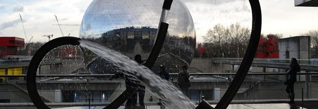 Entrée de la Cité des Sciences : Sigma Antigravitationnel