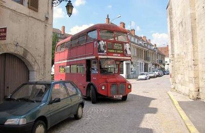 Encore le mariage en bus à impériale..