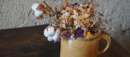 les fleurs se récoltent en été