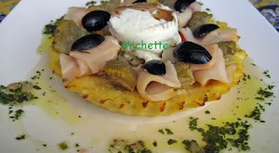 Tartelette à la polenta, artichaut, poivron, espadon fumé et fromages gratinés
