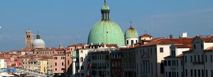 Venise, direction place Saint Marc via le Grand Canal