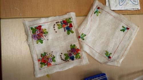 Broderie au ruban du biscornu 