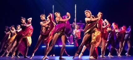 French Cancan au Palace, une leçon d'histoire !