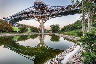 Le pont Tabiat donne du souffle à Téhéran ... 