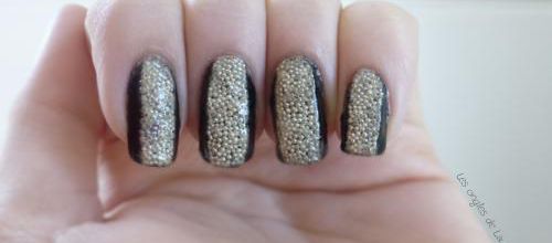 Nail Art noir et caviar argenté / Manucure de Noël n°1