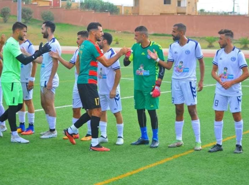 Lundi 18.9.2023 à Ain Benian Stade de l'ESHRA Amical WR Ain Benian (Inter Région)-MCA 1-2 