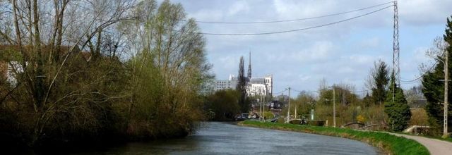 Chemin du halage et hortillonnages