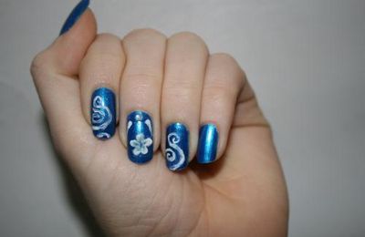 Nail art nouvel an avec manucure 3d