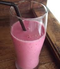 *Smoothies : Smoothie au lait de soja, myrtille, fraise et framboise*