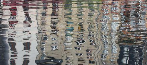 Le vieux bassin et ses reflets
