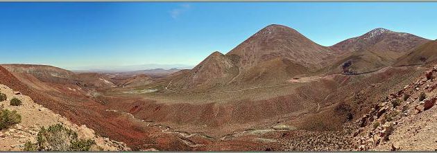 19/03/2022 : arrêt pour voir le paysage du Quebrada Chita et en prime, observation d'une viscache des montagnes (Lagidium viscacia) - Désert d'Atacama - Chili
