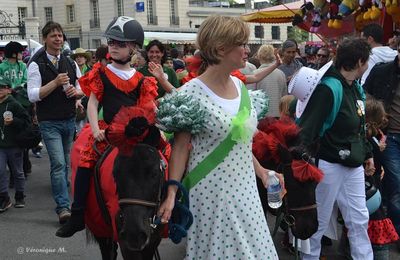 Rambouillet : Fête du Muguet : défilé (3)