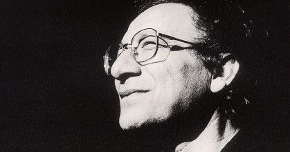 Regard plissé