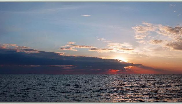 Sortie bateau pour assister au coucher de soleil au large de Tsarabanjina - Mitsio - Madagascar