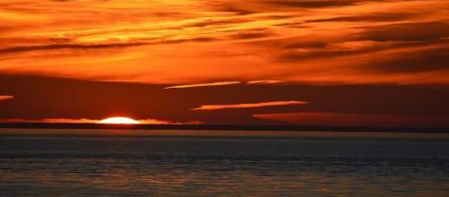 ... et le soleil se coucha sur l'océan...