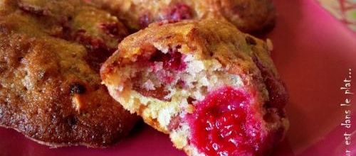 Madeleines framboises et amandes.