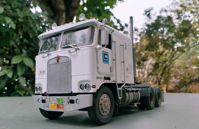 Kenworth K100 : un (grand) pas de côté