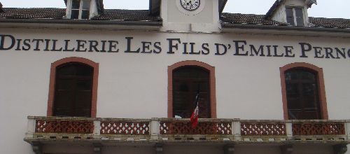 VISITE DE LA DISTILLERIE PERNOT-DENISET (cluse et mijoux)