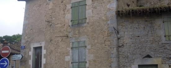 PIECE FEODALE EN DECOMPOSITION, COUHE, VIENNE