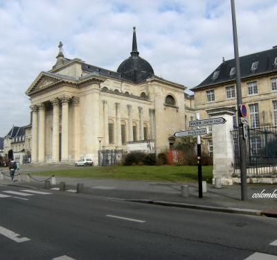 préfecture ,église ste Madeleine