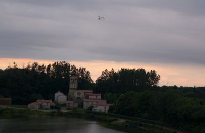 Le mystère des oies et de l'engin volant, au Puy du Fou...