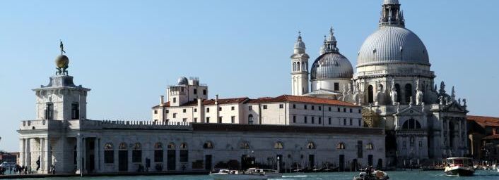 Venise, la place San Marco la Basilique Saint Marc et la Palais des doges