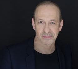 Gilles Bornais à la biennale de Châteaudun le 17 novembre 2019