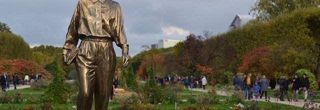Jardin des Plantes : FIAC 2015 : Rosa Luxemburg de Nicolas Milhé