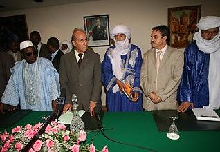 Processus de paix au Mali : Le gouvernement et l'Alliance démocratique se mettent d'accord sur l'arrêt des hostilités