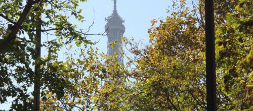Madame tour eiffel