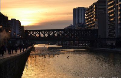 Coucher de soleil sur le Canal de l'Ourcq -  (Paris 19ème)