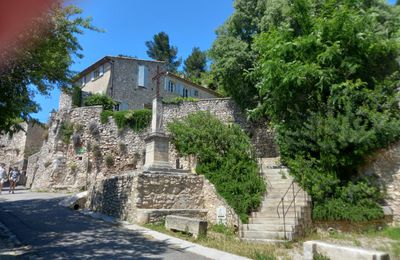 EYGALIERES (Bouches-du-Rhone - 13)