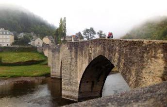 Estaing / Golinhac 16km