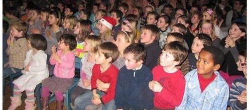 OUEST FRANCE - 24/12/2012 - Un concours de chant pour rire et pour Noël