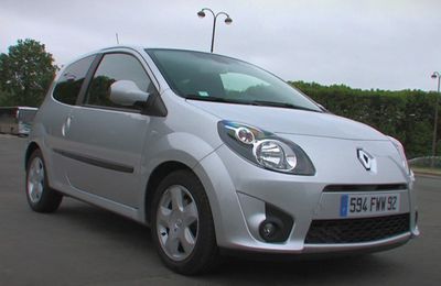 Mes aventures avec une twingo de prêt...