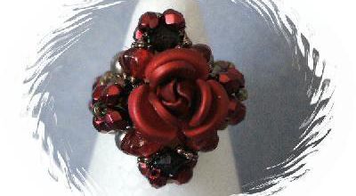 Une Bead Jewelry rouge