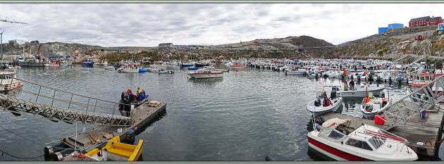 Après la belle mais trop rapide balade (impératifs dus à la brume matinale), retour au port d'Ilulissat - Baie de Disko - Groenland