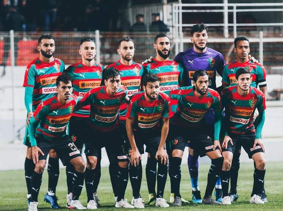 Dimanche 17.11.2019 au Stade de Bologhine match en retard du 28.9.2019 MCA-CA Bordj Bou Arréridj 1-0