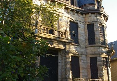 Des lieux restés "dans leur jus" !!!