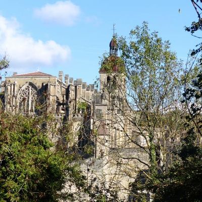 SAINT ANTOINE L'ABBAYE...